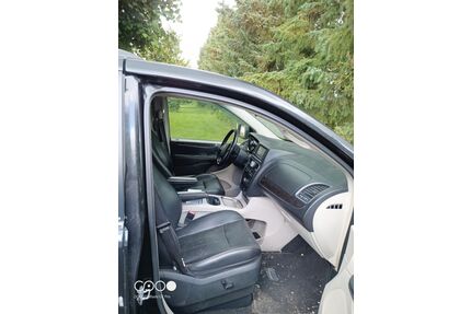 Kia Voyager 