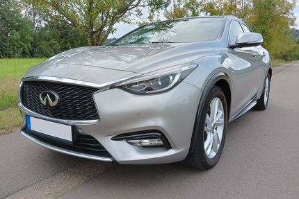 INFINITI Q30 Gebrauchtwagen
