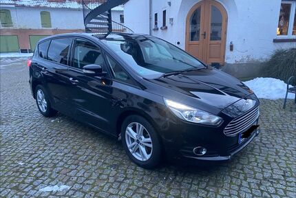 Ford S-Max Gebrauchtwagen