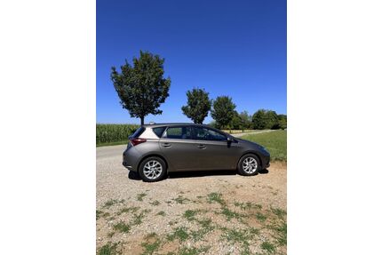 Toyota Auris Gebrauchtwagen