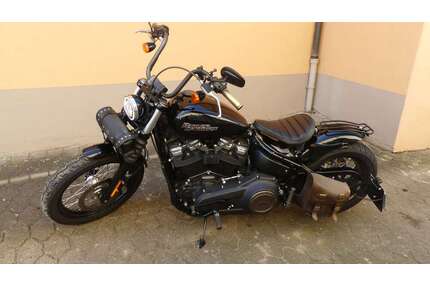 Harley Davidson Dyna Street Bob Gebrauchtwagen