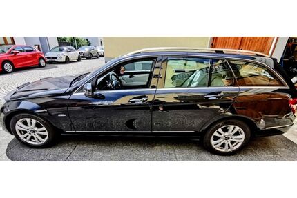 Mercedes-Benz 220 Gebrauchtwagen