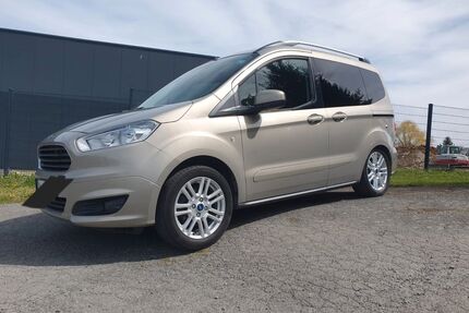 Ford Tourneo Courier Gebrauchtwagen