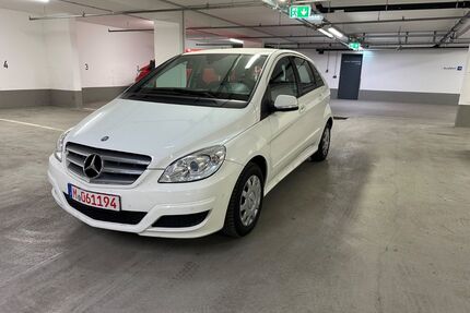 Mercedes-Benz B 180 Gebrauchtwagen