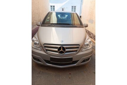 Mercedes-Benz B 180 Gebrauchtwagen