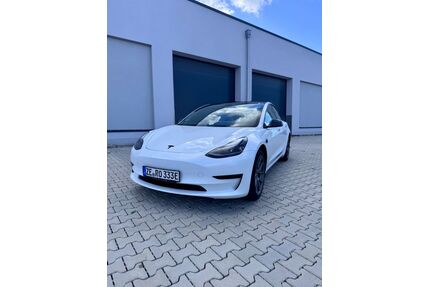 Tesla Model 3 Gebrauchtwagen
