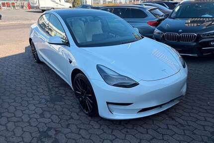 Tesla Model 3 Gebrauchtwagen