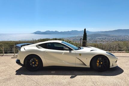 Ferrari 812 Gebrauchtwagen