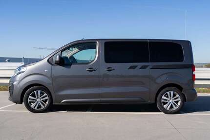 Peugeot Traveller 
