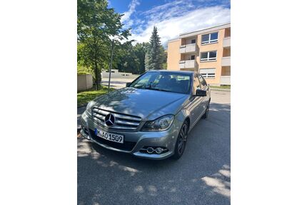 Mercedes-Benz 220 Gebrauchtwagen