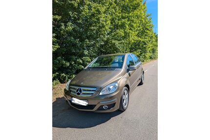 Mercedes-Benz B 180 Gebrauchtwagen