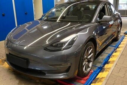Tesla Model 3 Gebrauchtwagen