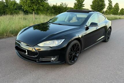 Tesla Model S Gebrauchtwagen