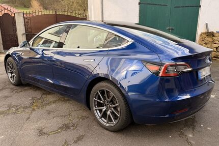 Tesla Model 3 Gebrauchtwagen