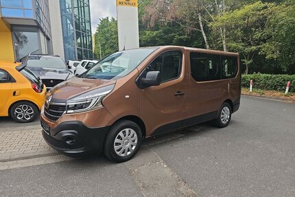 Renault Trafic L1H1 2,8t L 9 Sitze+Insp.TÜV 17950.-Netto Gebrauchtwagen