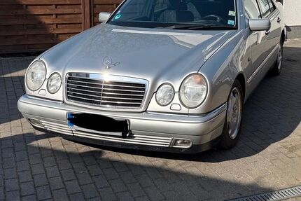 Mercedes-Benz 240 Gebrauchtwagen