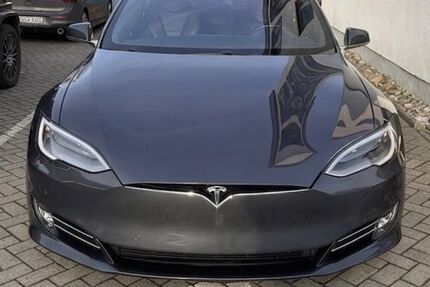 Tesla Model S Gebrauchtwagen