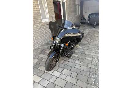 Harley Davidson Street Glide Gebrauchtwagen