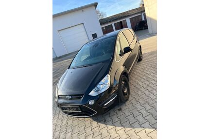 Ford S-Max Gebrauchtwagen