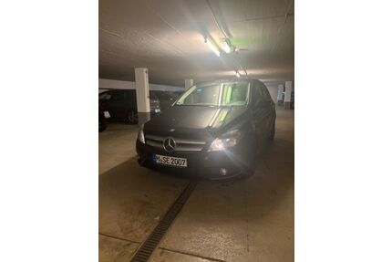 Mercedes-Benz B 180 Gebrauchtwagen
