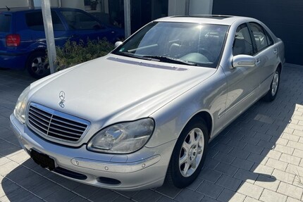 Mercedes-Benz W220 