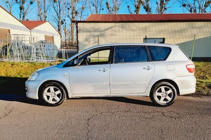 Toyota Avensis Verso Gebrauchtwagen