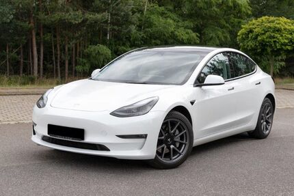 Tesla Model 3 Gebrauchtwagen