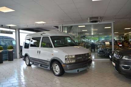 GMC Safari 