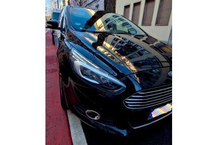 Ford S-Max Gebrauchtwagen