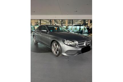 Mercedes-Benz E 220 Gebrauchtwagen