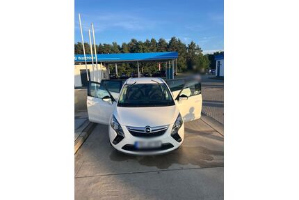 Opel Zafira Tourer Gebrauchtwagen