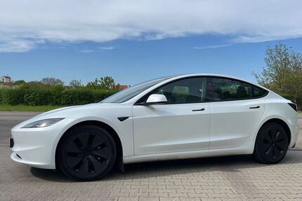 Tesla Model 3 Gebrauchtwagen