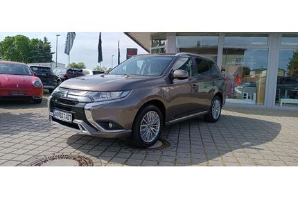 Mitsubishi Plug-in Hybrid Outlander Gebrauchtwagen