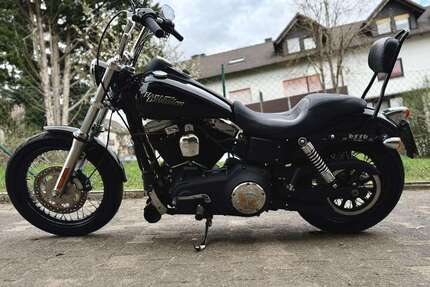 Harley Davidson Dyna Street Bob Gebrauchtwagen