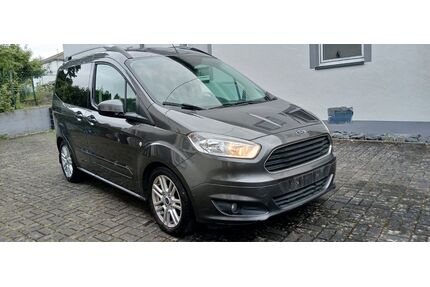 Ford Tourneo Courier Gebrauchtwagen