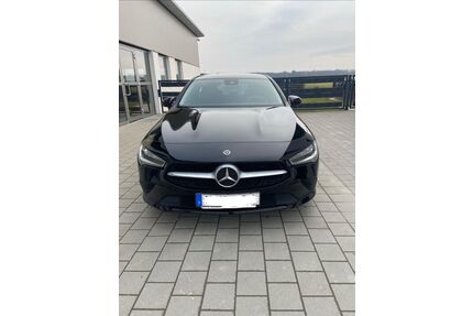 Mercedes-Benz CLA 180 Shooting Brake Gebrauchtwagen