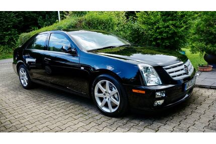 Cadillac STS Gebrauchtwagen