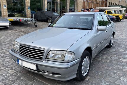 Mercedes-Benz C 180 Gebrauchtwagen