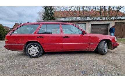 Mercedes-Benz E 220 Gebrauchtwagen