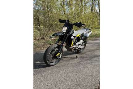 Husqvarna 701 Supermoto Gebrauchtwagen