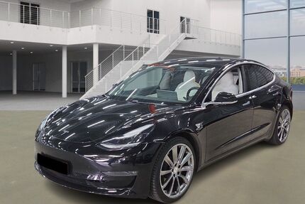Tesla Model 3 Gebrauchtwagen