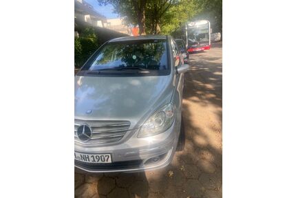 Mercedes-Benz B 180 Gebrauchtwagen