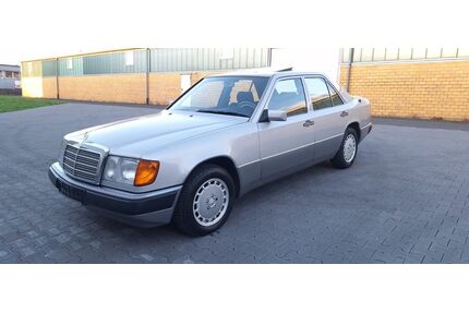 Mercedes-Benz E 230 Gebrauchtwagen