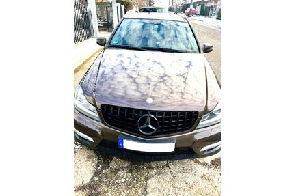 Mercedes-Benz 220 Gebrauchtwagen