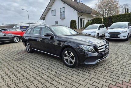 Mercedes-Benz E 200 T Standheizung 360°-Kamera LED,Nav Gebrauchtwagen