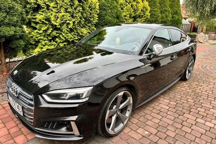 Audi S5 