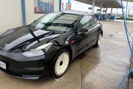 Tesla Model 3 Gebrauchtwagen