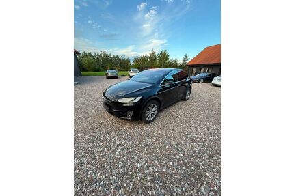 Tesla Model X Gebrauchtwagen