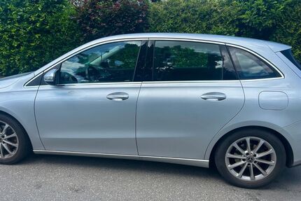 Mercedes-Benz B 180 Gebrauchtwagen