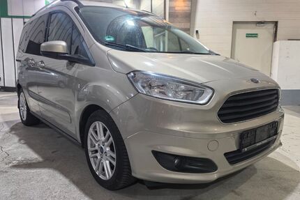 Ford Tourneo Courier Gebrauchtwagen